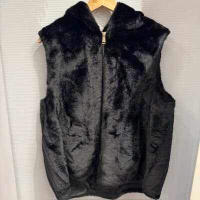Gilet fourrure capuche noir – Image 2